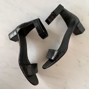 Vince Rita Croc City Sandal